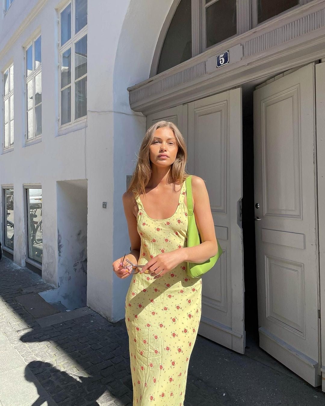 Hermione flared kjole med flæser og blomsterprint