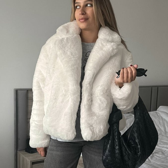 ZEYA - Catherine Short fluffly Coat