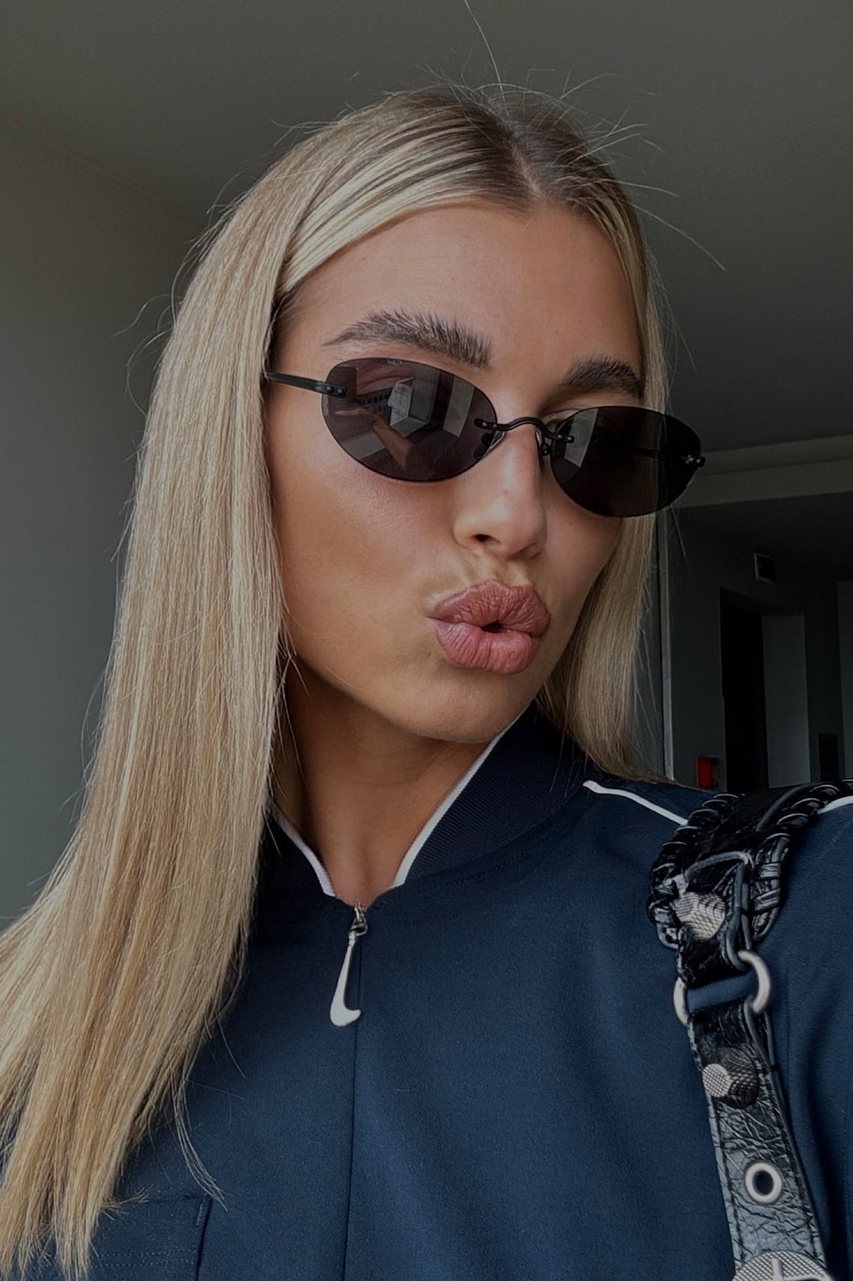 ZEYA - Patricia Frameless Retro Sunglasses