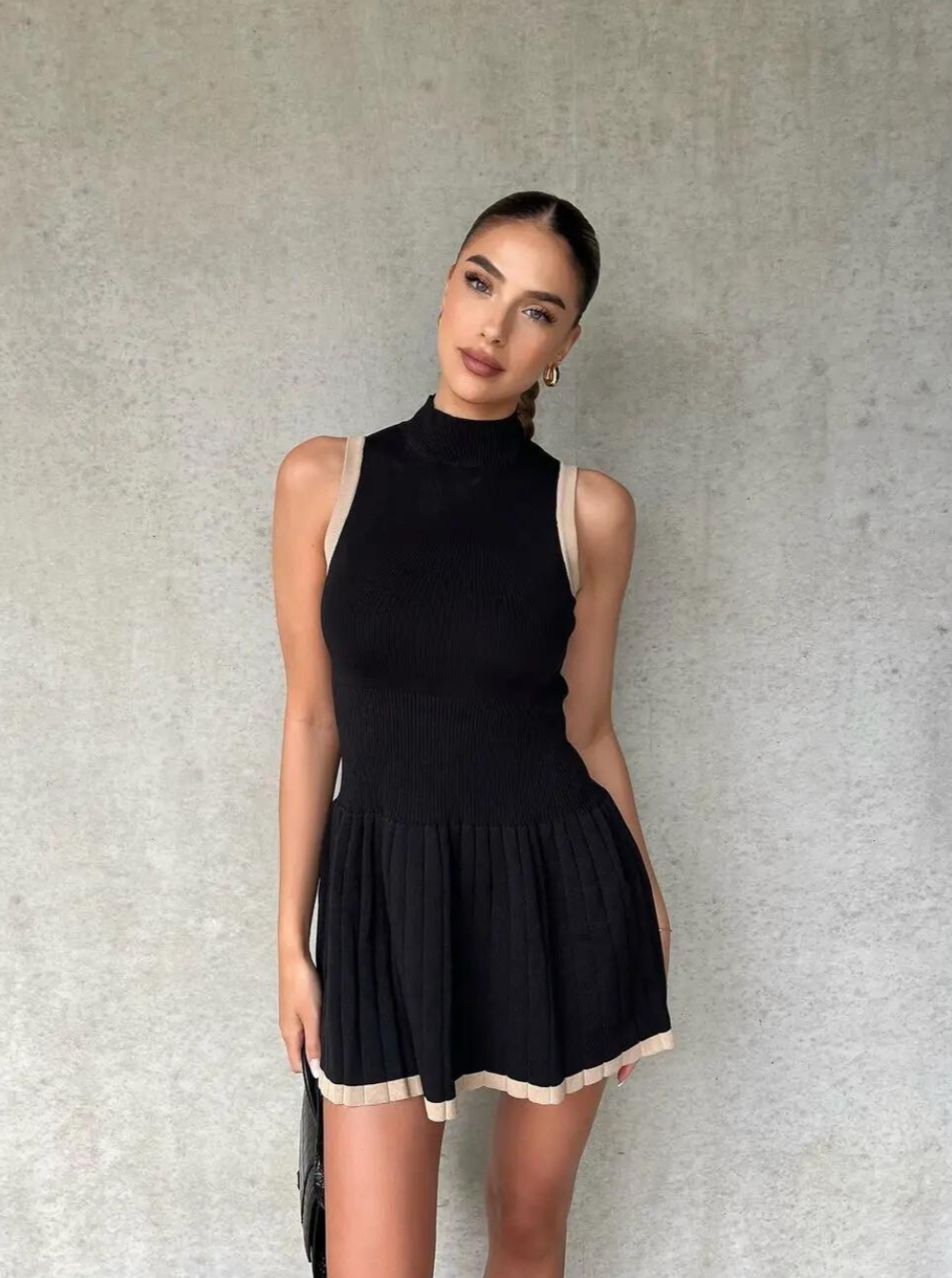 Sophie drop-waist kontraststrikket kjole