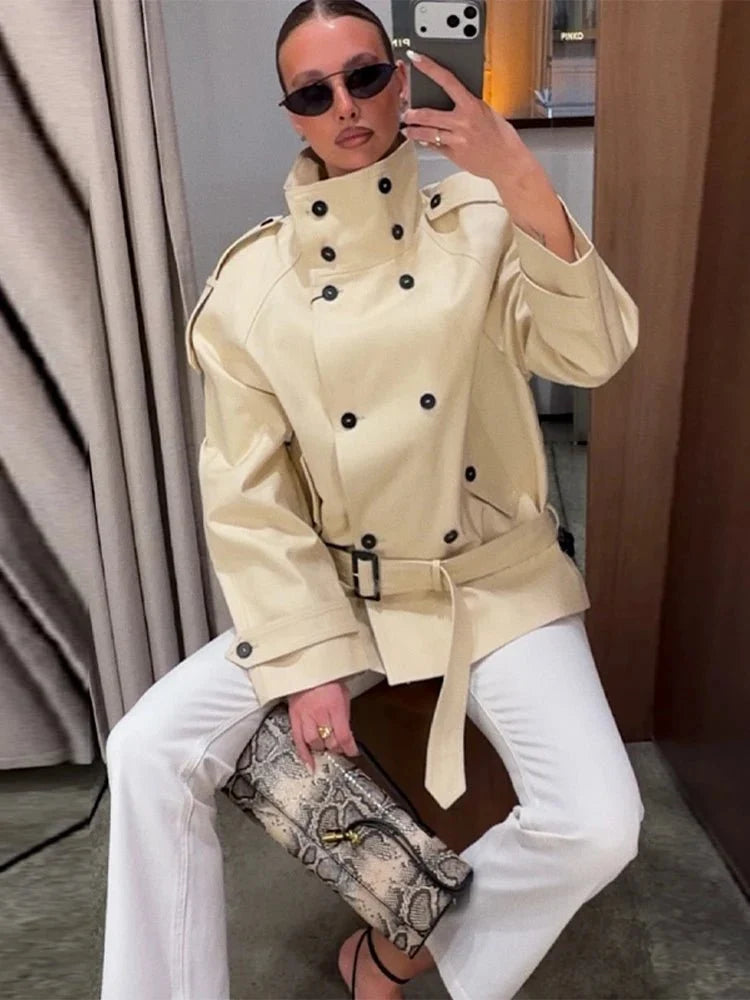 Ella Skræddersyet Trenchcoat med Ståkrave