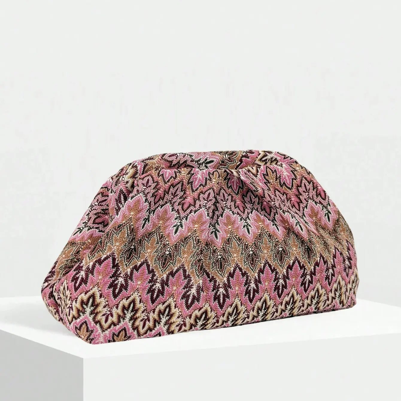 Sophia Jacquard Plisseret Clutch