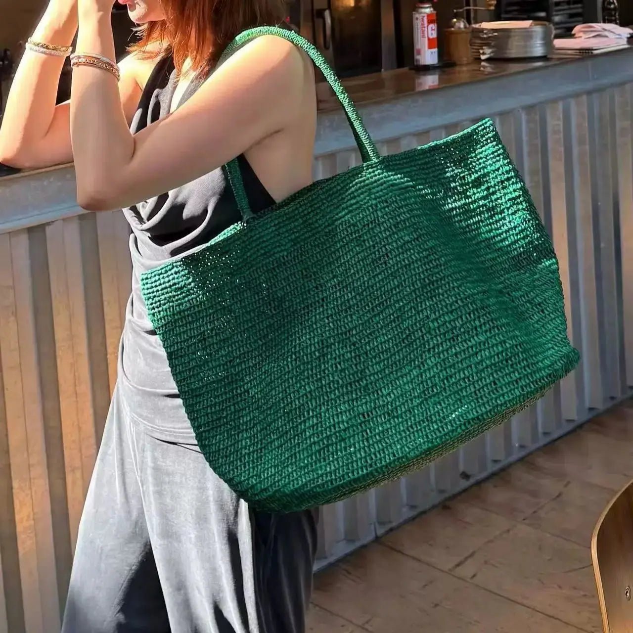 Vivienne håndvævet rattan-tote