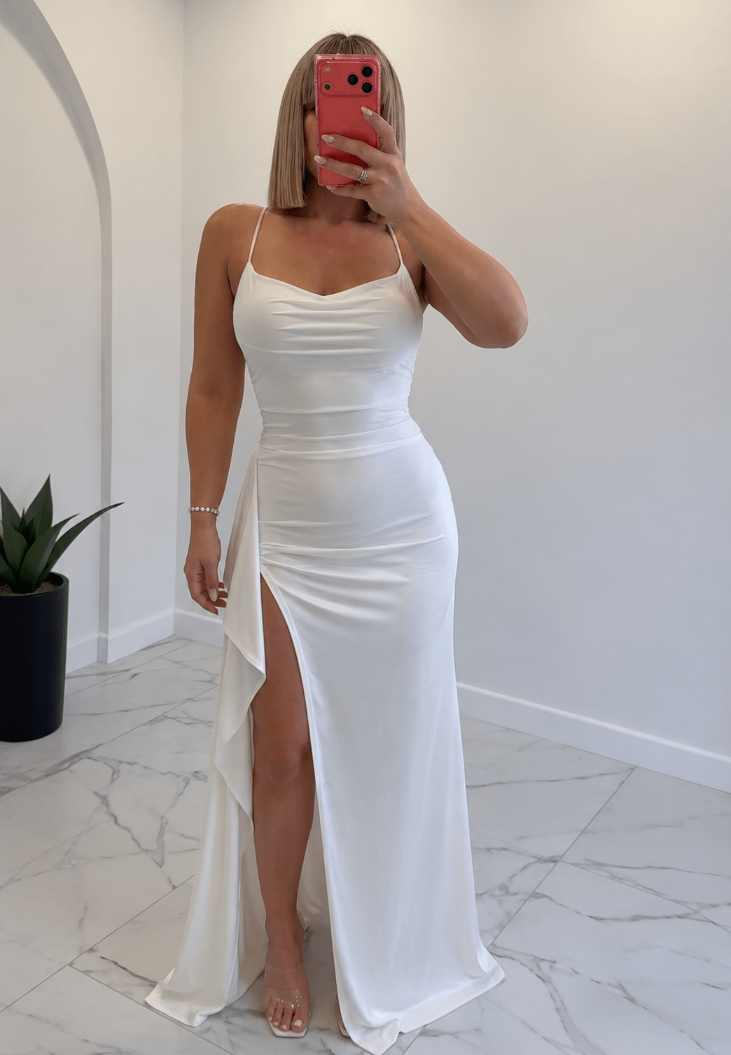 Monica Satin Åben-ryg Maxi-kjole