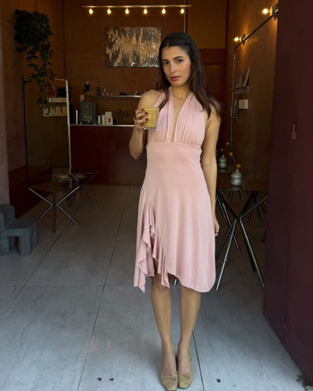 Chloe rygfri halterneck minikjole