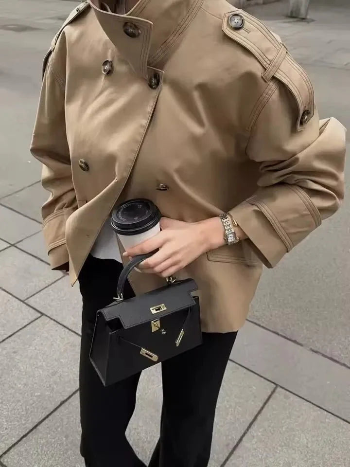 Brynn cropped trenchcoat med standkrave