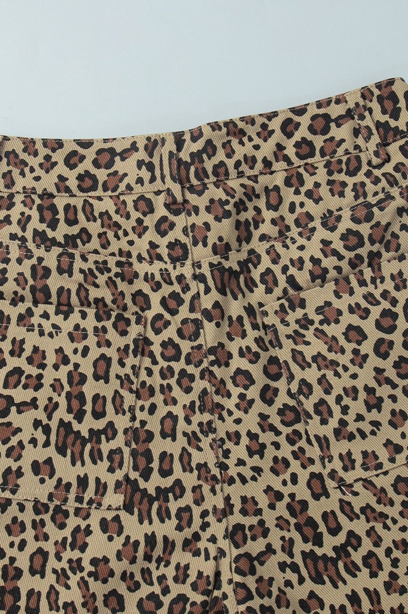 Carla shorts med leopardprint