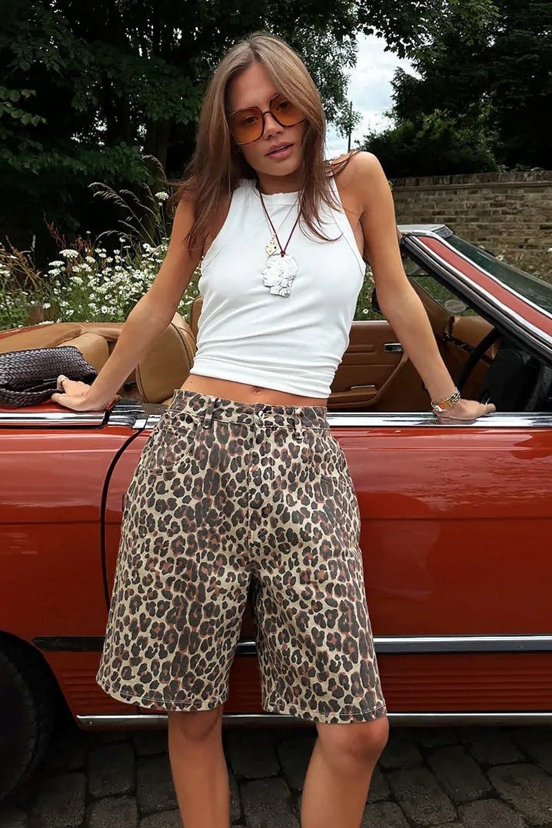Carla shorts med leopardprint