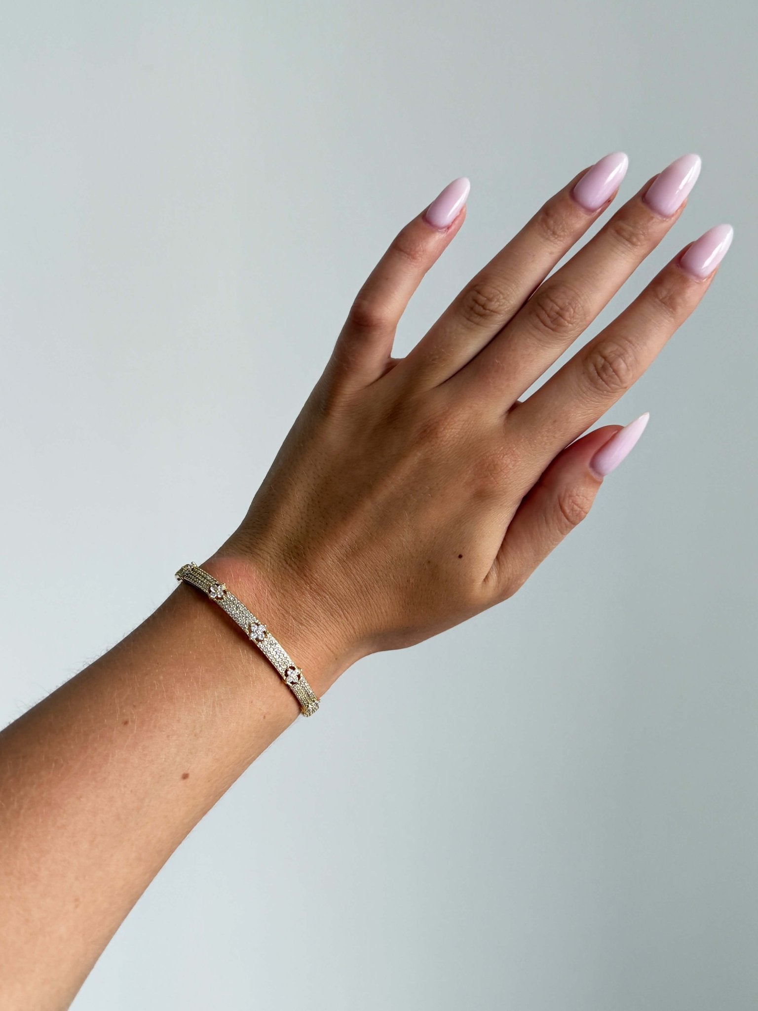 ZEYA - Camille Cuff