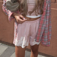 Danya satin silke blonde shorts