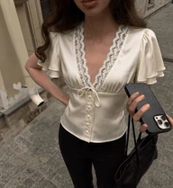 Greta satin knapbluse