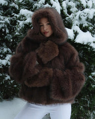 Hannah kort hættejakke i faux fur
