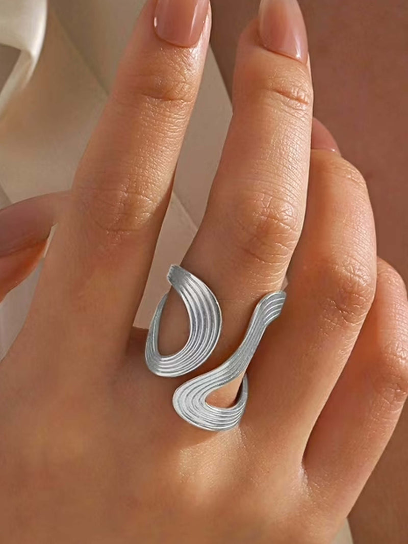 ZEYA - Kendra Asymmetrical Wave Ring