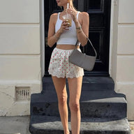 Agata polkaprikkede shorts med blondekant
